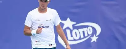 Tenis: Majchrzak zwyciężył w challengerze w Kigali