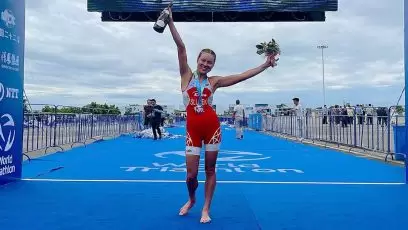 Słupek na podium triathlonowych zawodów Pucharu Świata