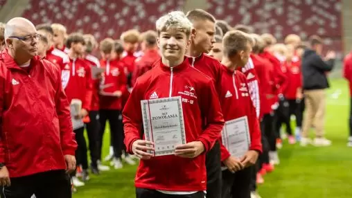 Jak stworzyć skuteczny zespół piłki nożnej?  Polish Soccer Skills ma strategię na reprezentację marzeń w piłce nożnej