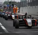 Szalony wyścig i kolejne podium Aleksandra Ruty w Formule 4. Startował na słynnym torze Monza