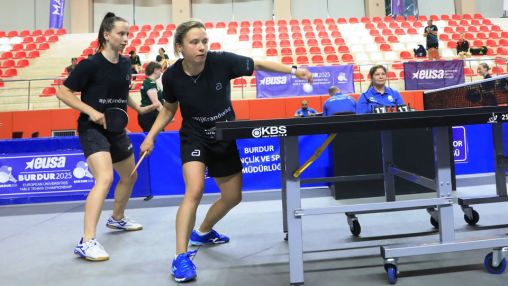 AME w tenisie stołowym znakomite dla naszych uczelni! Osiem medali Polaków